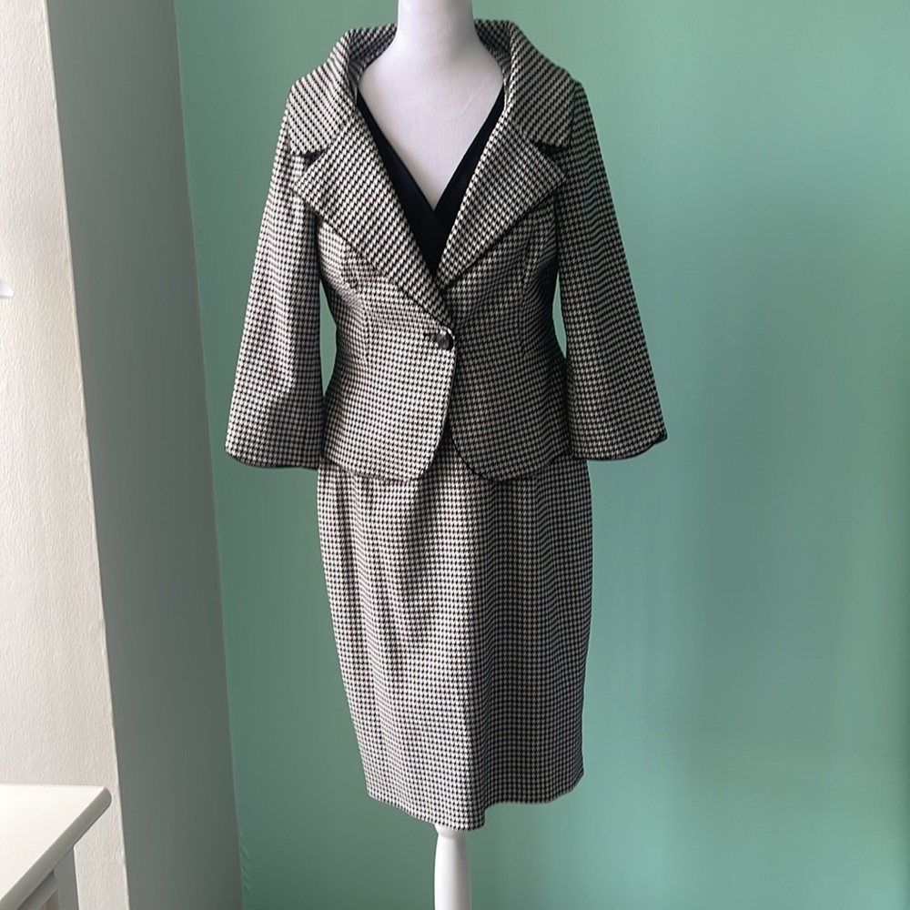 Kay ungar size 10